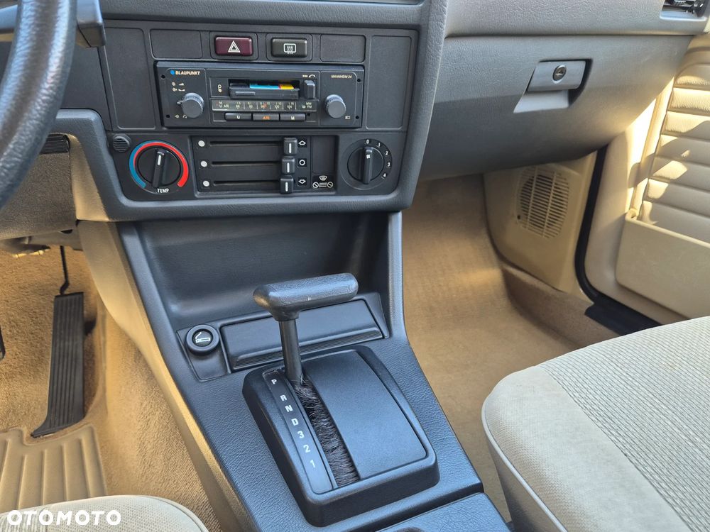 BMW Seria 3 - 25
