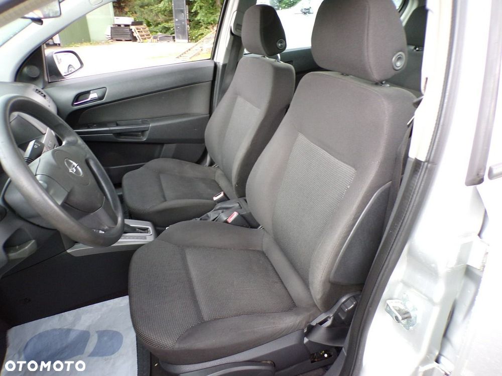 Opel Astra - 24