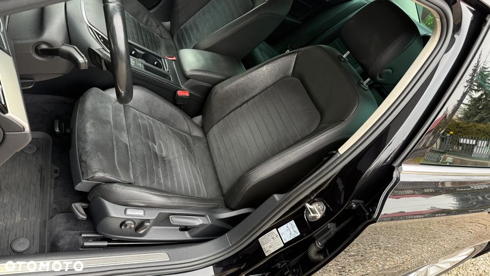 Volkswagen Passat 2.0 TSI (BlueMotion Technology) 4Motion DSG Highline - 11