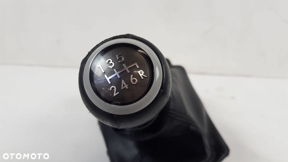 SUBARU XV I 11- DŹWIGNIA ZMIANY BIEGÓW - 3