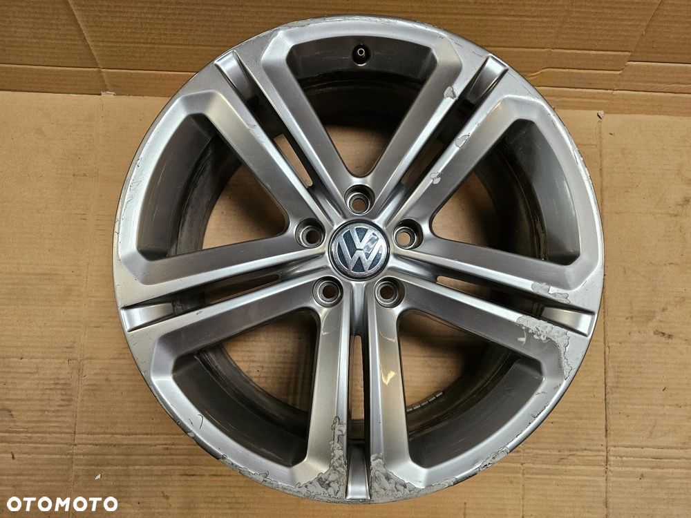 (F55) Volkswagen OE passat B7 / 3AA 601 025M / 8Jx18 ET44 5x112 - 4