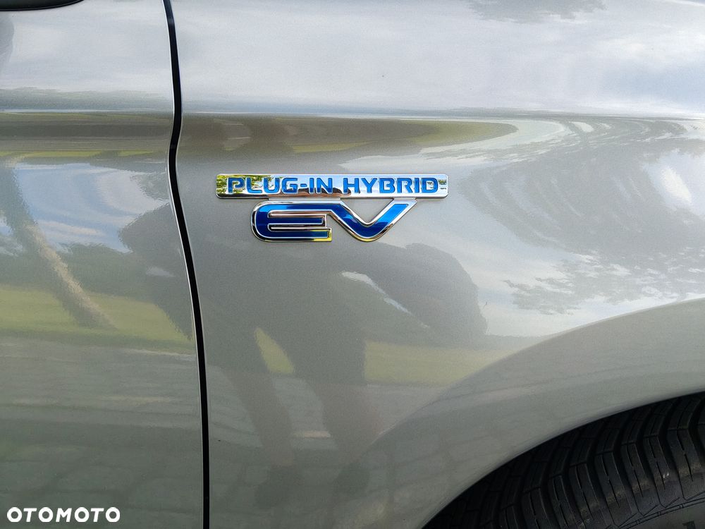 Mitsubishi Outlander 2.0 4WD - 15