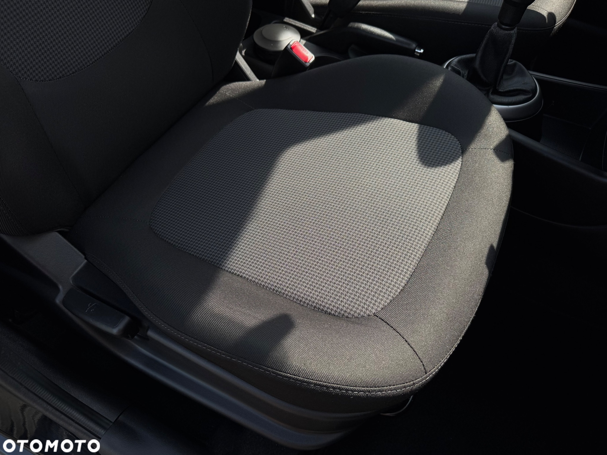 Hyundai i20 1.2 Fifa World Cup Edition - 30