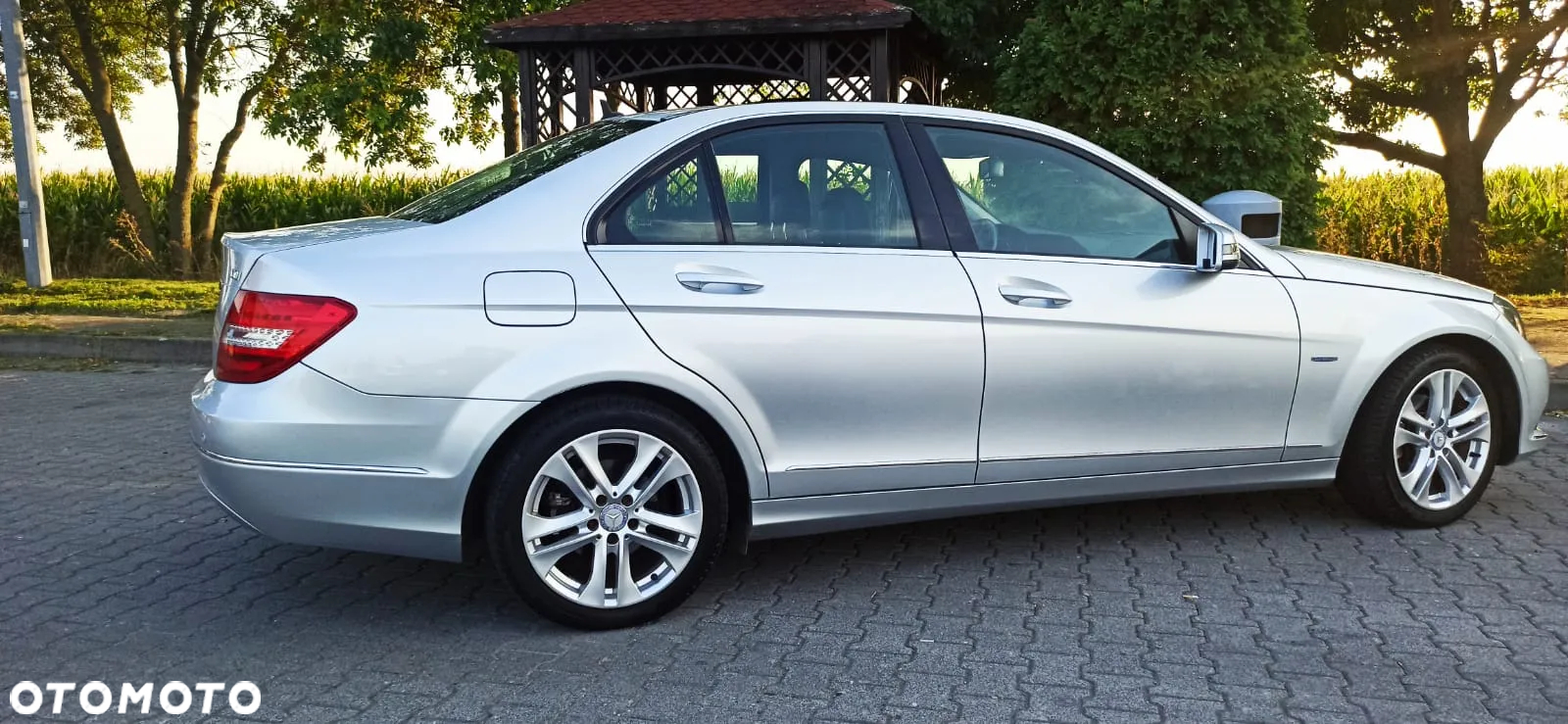 Mercedes-Benz Klasa C 180 T CDI DPF (BlueEFFICIENCY) Avantgarde - 14