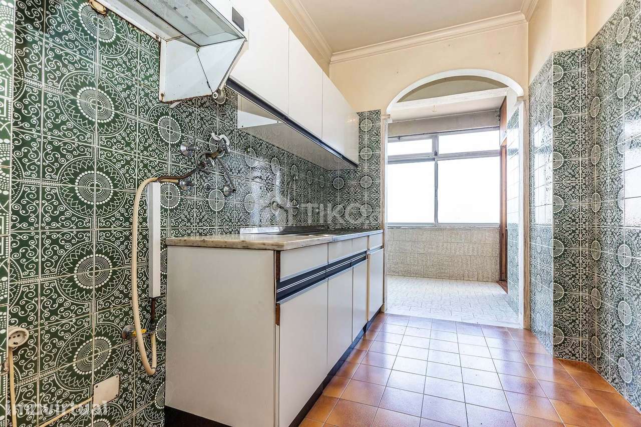Excelente Apartamento T2 em São Domingos de Benfica em Lisboa - Grande imagem: 5/24
