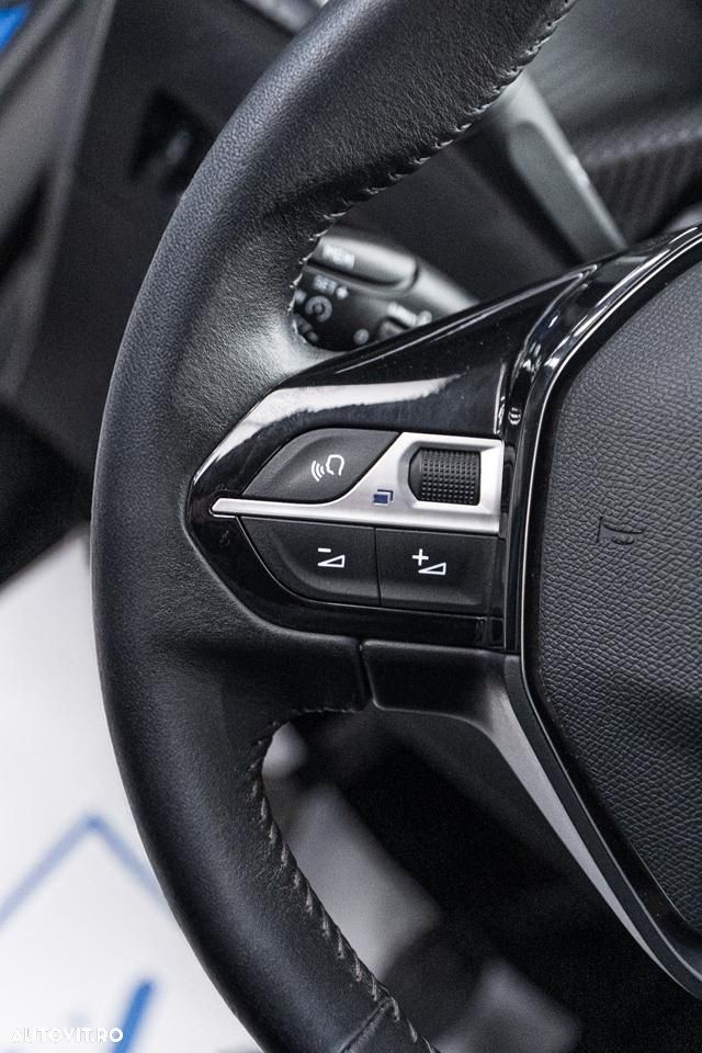 Peugeot 2008 PureTech 130 Allure Pack - 21