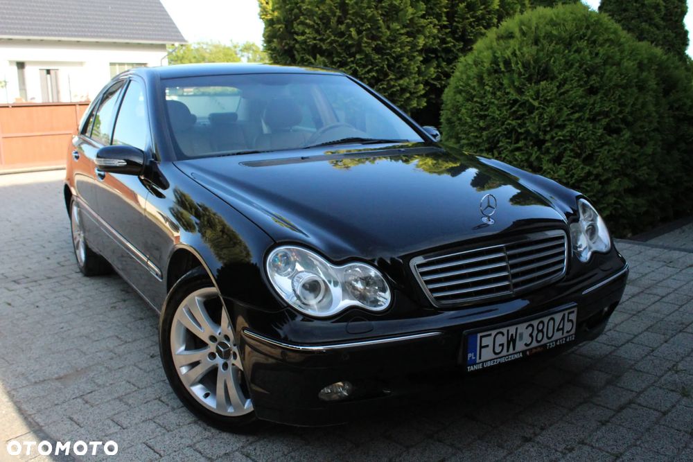 Mercedes-Benz Klasa C 180 Kompressor Elegance Sport Edition - 4
