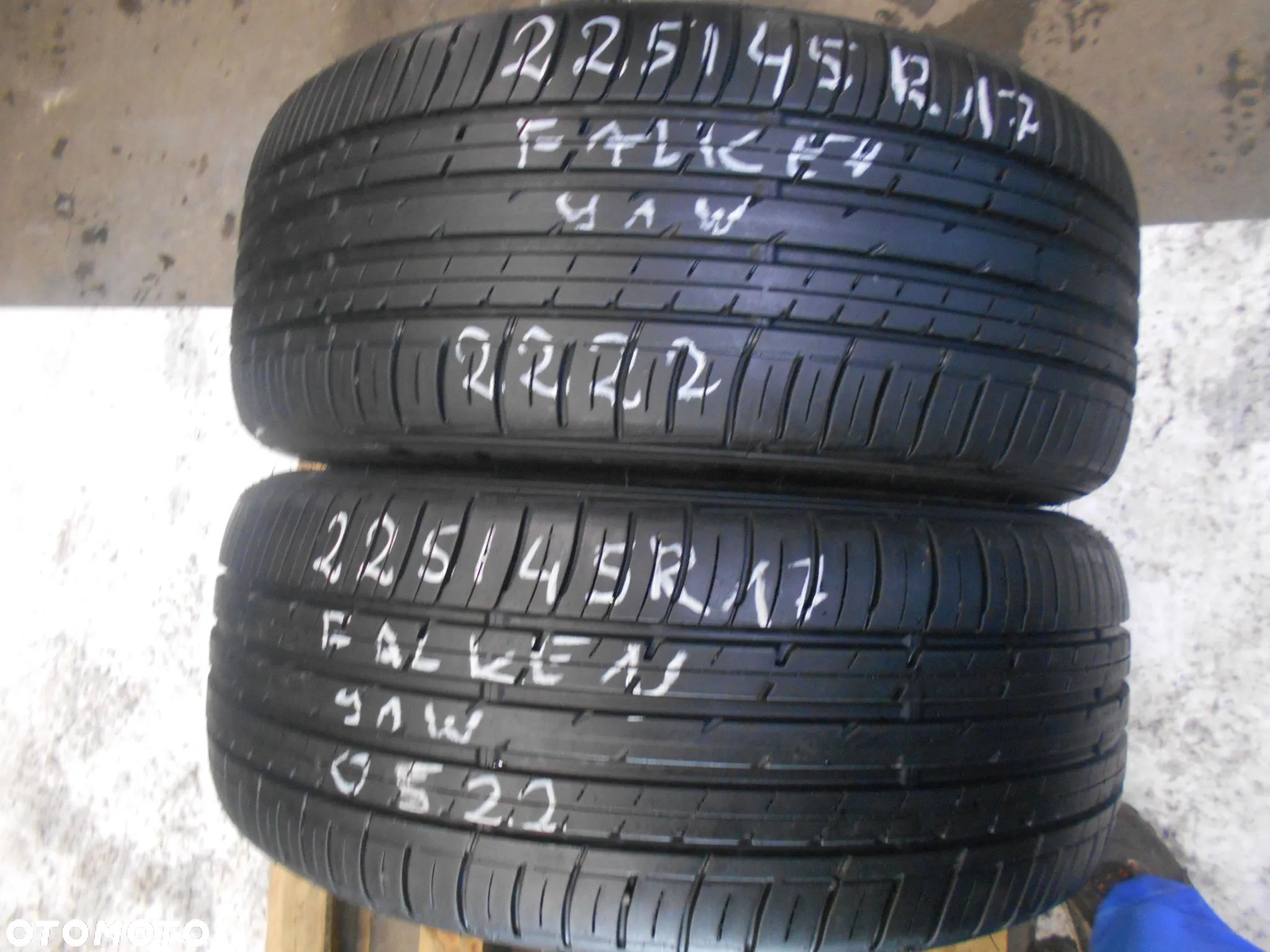 OPONY 225/45R17 FALKEN ZIEX ZE 914B DOT 2222 7.7MM - 1