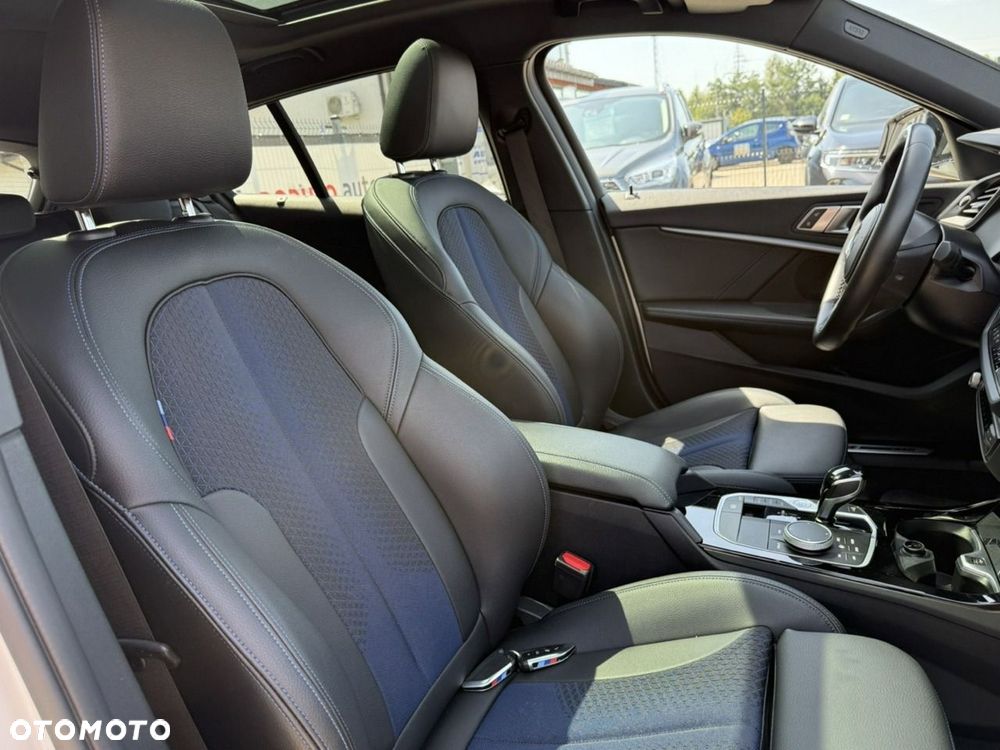 BMW Seria 1 120d M Sport Shadow - 16