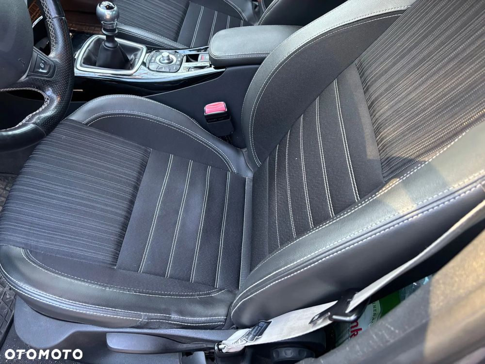 Renault Laguna ENERGY dCi 130 FAP Start & Stop Bose Edition - 20