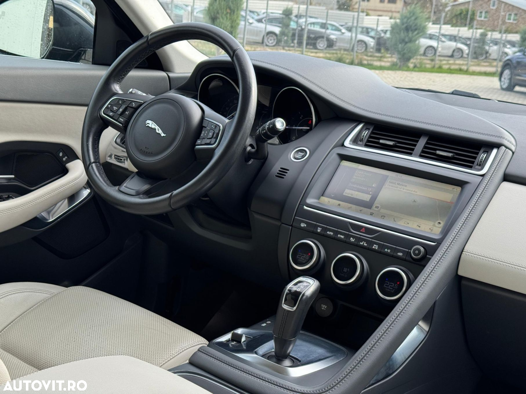 Jaguar E-Pace - 8