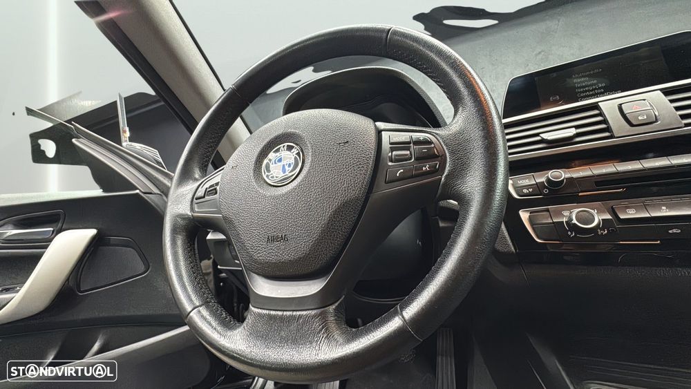 BMW 118 d Line Urban - 17