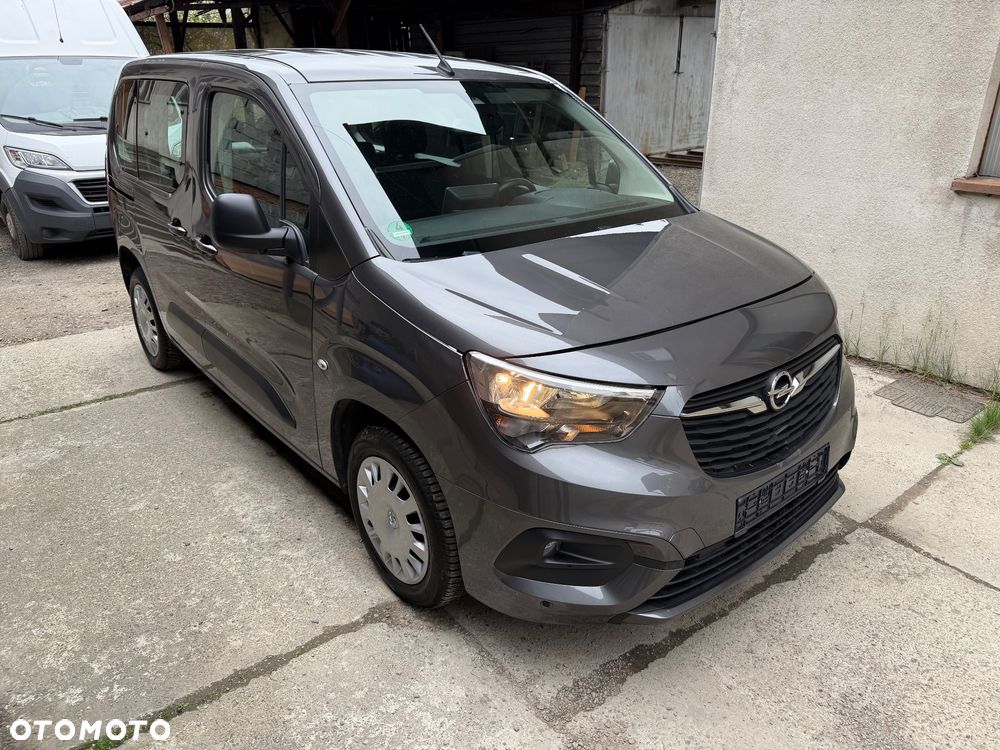 Opel Combo 1.2 Turbo Start/Stop Edition - 28