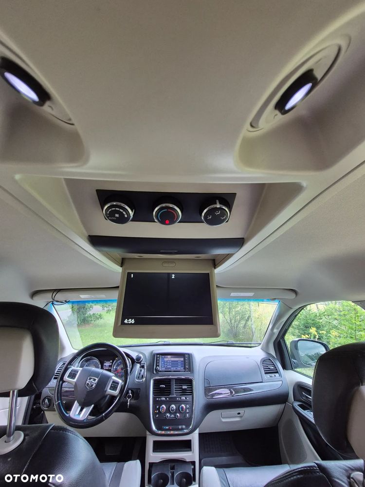 Dodge Grand Caravan - 31