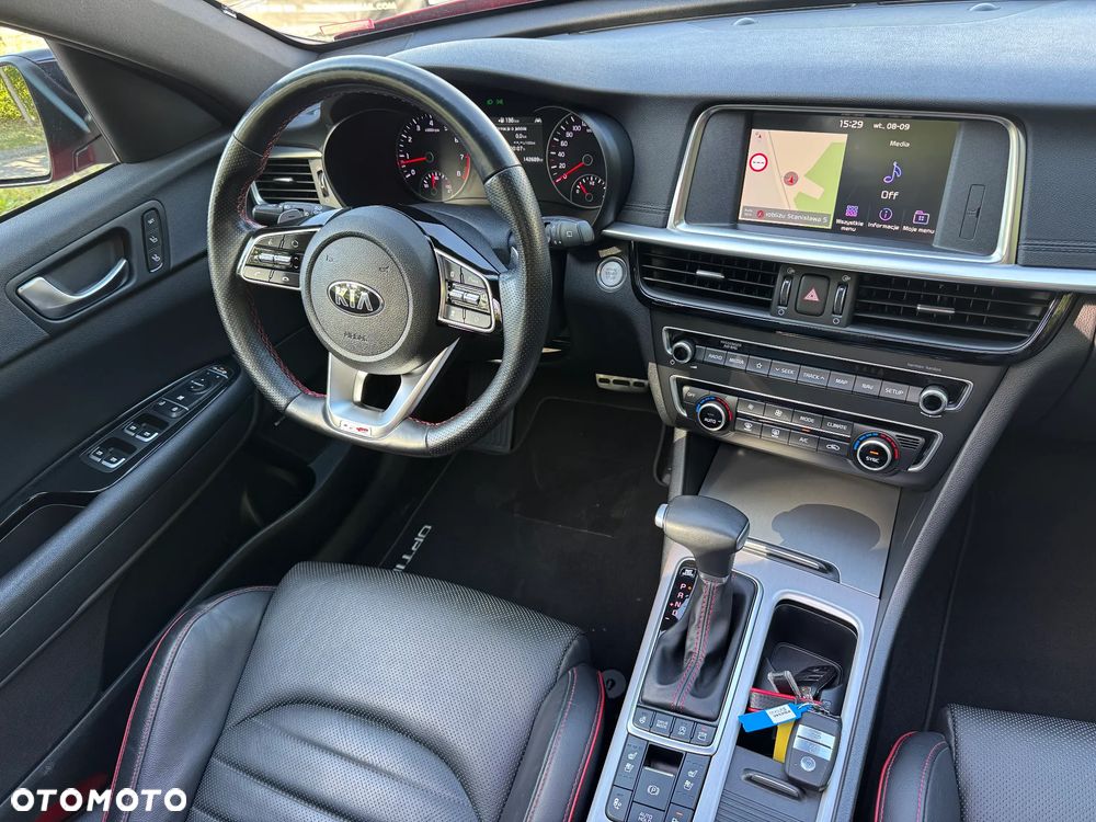 Kia Optima - 28