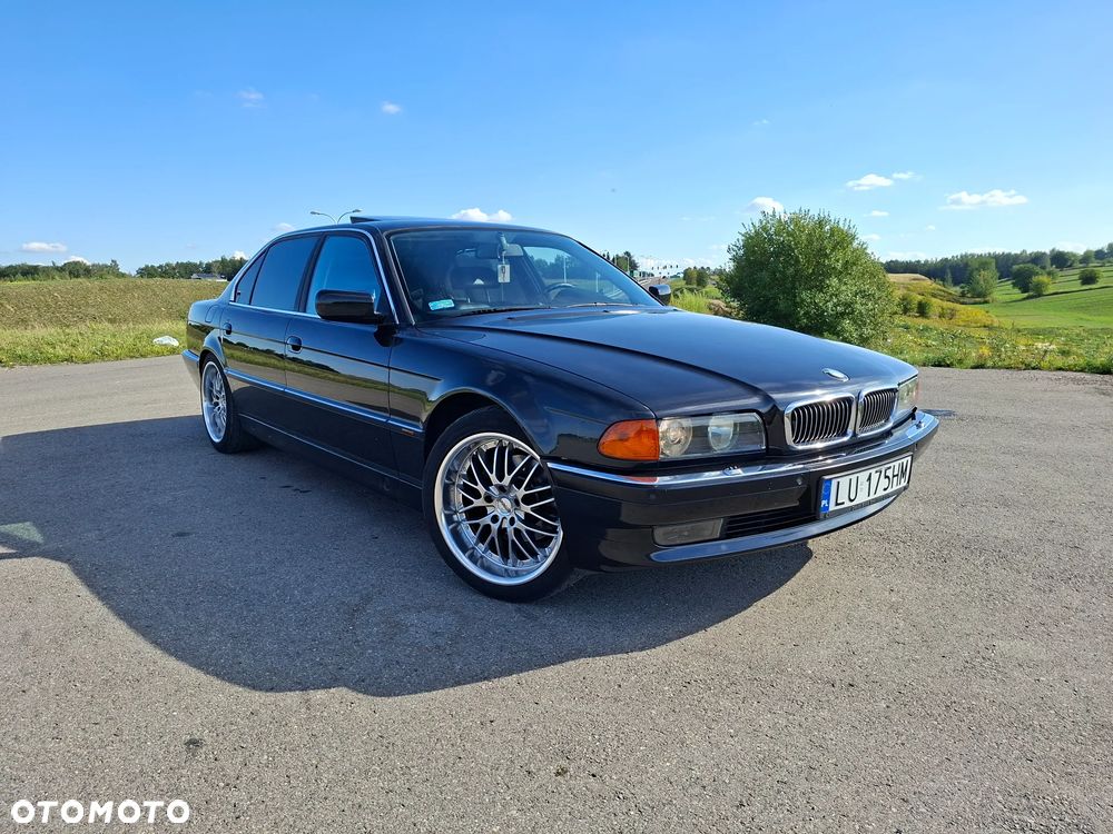 BMW Seria 7 740iL - 1