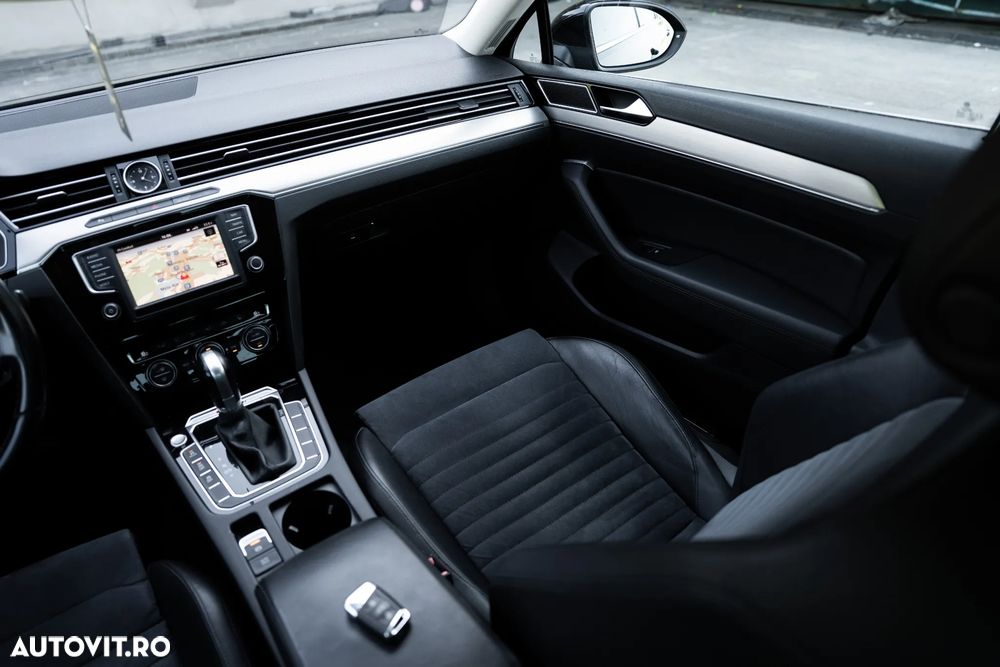 Volkswagen Passat 2.0 TDI DSG 4Motion Highline - 11