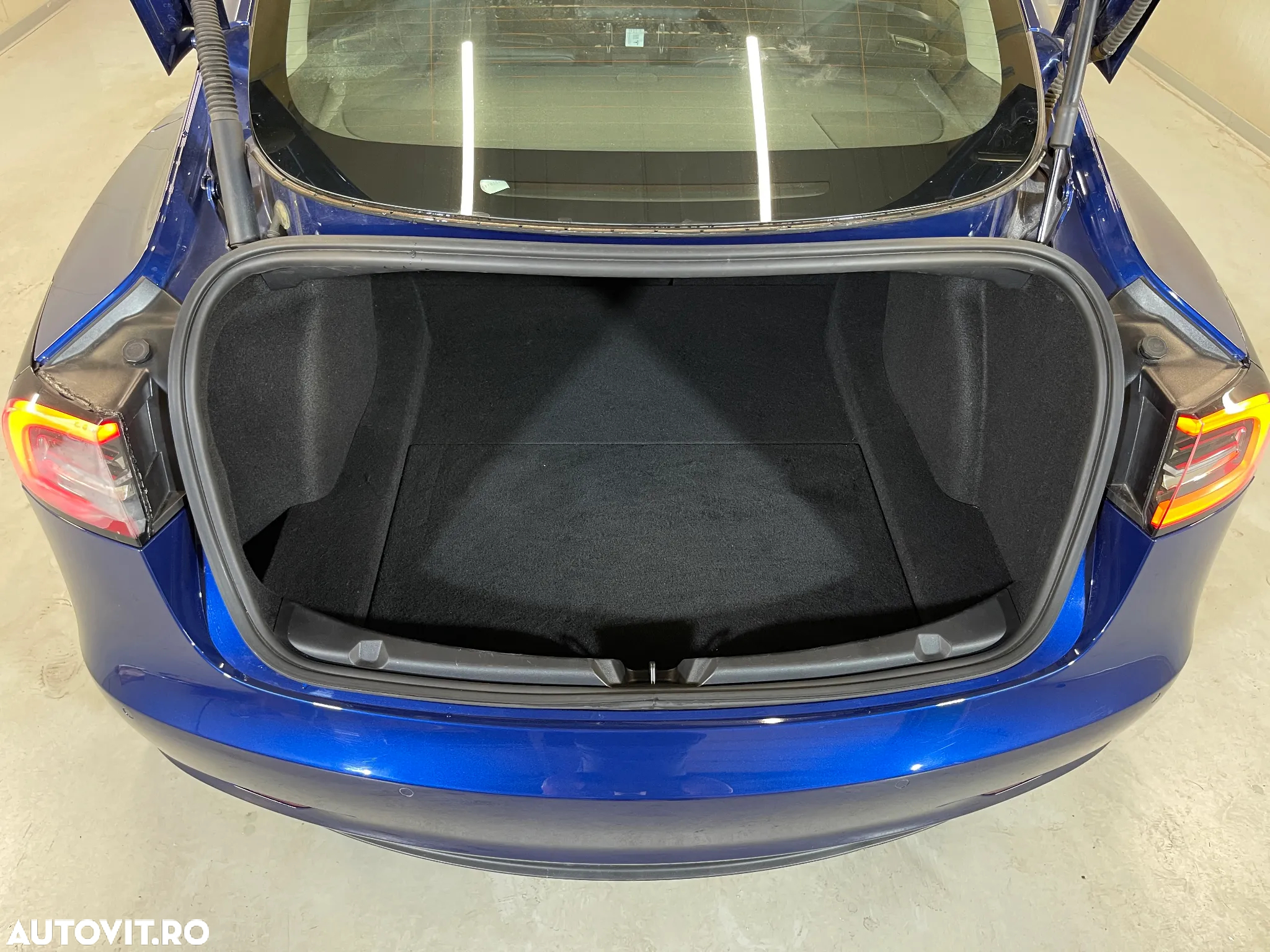 Tesla Model 3 Langstreckenbatterie Allradantrieb Dual Motor - 13