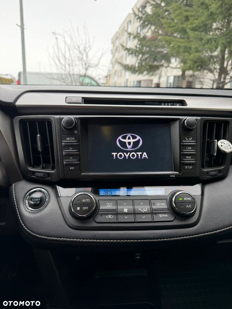 Toyota RAV4 2.0 D-4D Premium 4x2 - 19