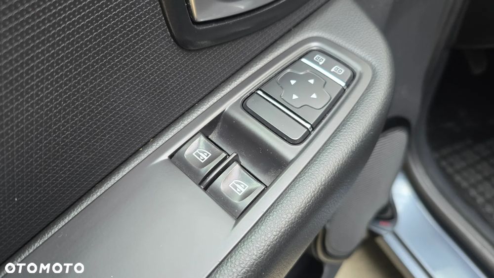 Renault Clio - 11