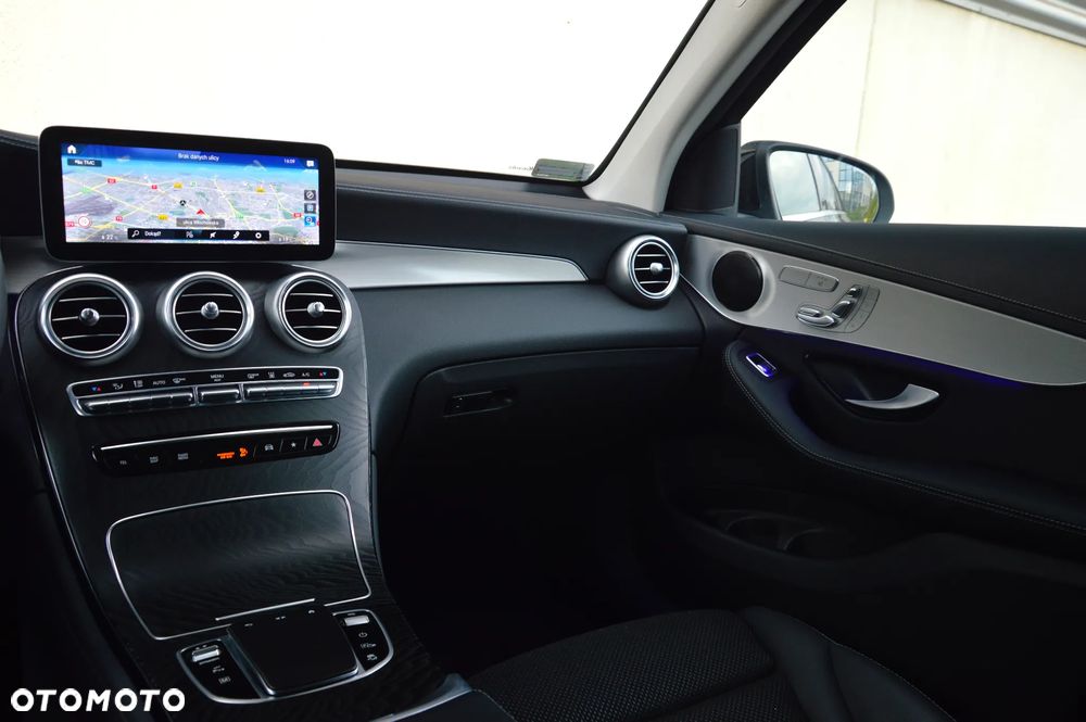 Mercedes-Benz GLC 300 e 4-Matic - 20
