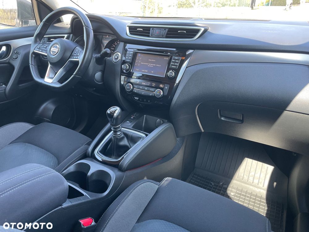 Nissan Qashqai 1.6 DIG-T N-Connecta - 23
