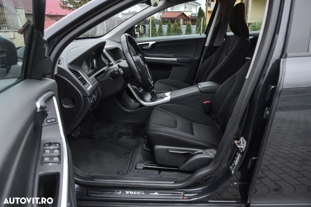 Volvo XC 60 D4 Geartronic Summum - 16