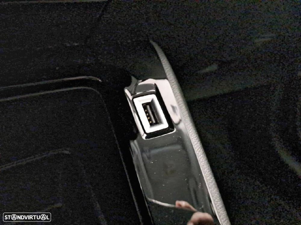 Peugeot 208 1.2 PureTech Active Pack - 23