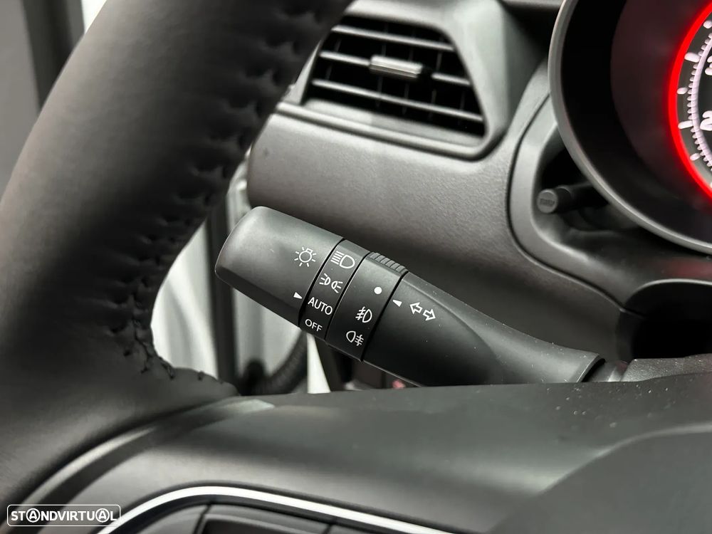 Suzuki Swift 1.2 Mild Hybrid GLX - 21