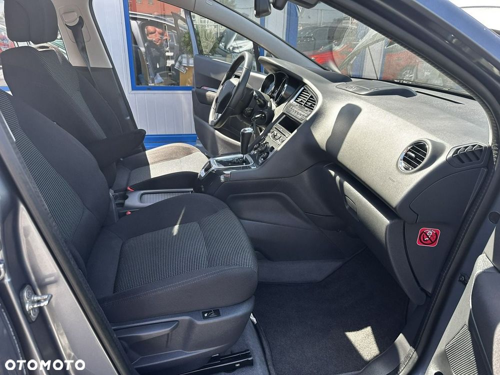 Peugeot 5008 - 10