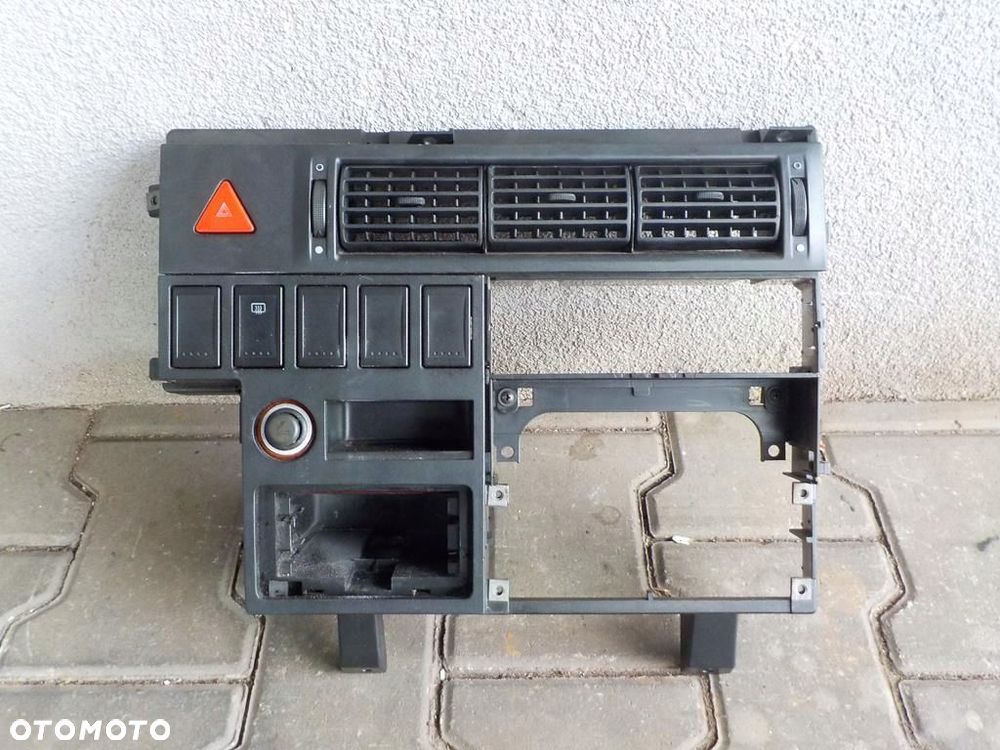 VW T4 99-03 PLASTIK DESKI KONSOLA ŚRODKOWA - 1