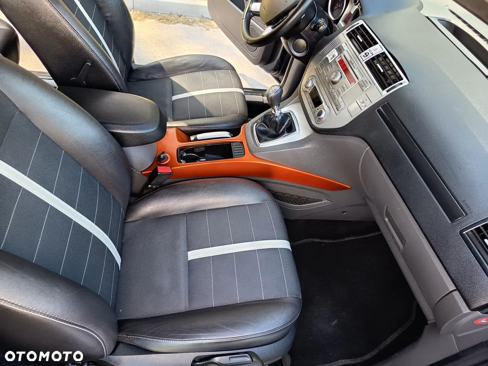 Ford Kuga 2.0 TDCi Titanium - 18