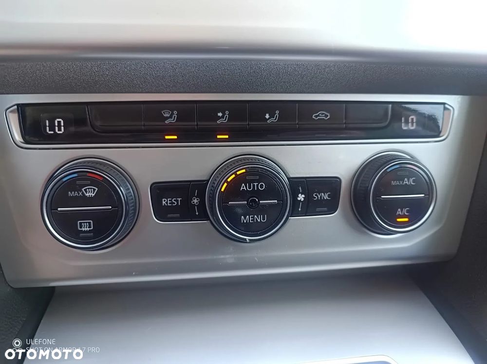 Volkswagen Passat - 21