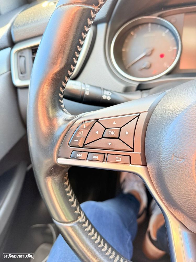 Nissan Qashqai 1.5 dCi N-Connecta - 29