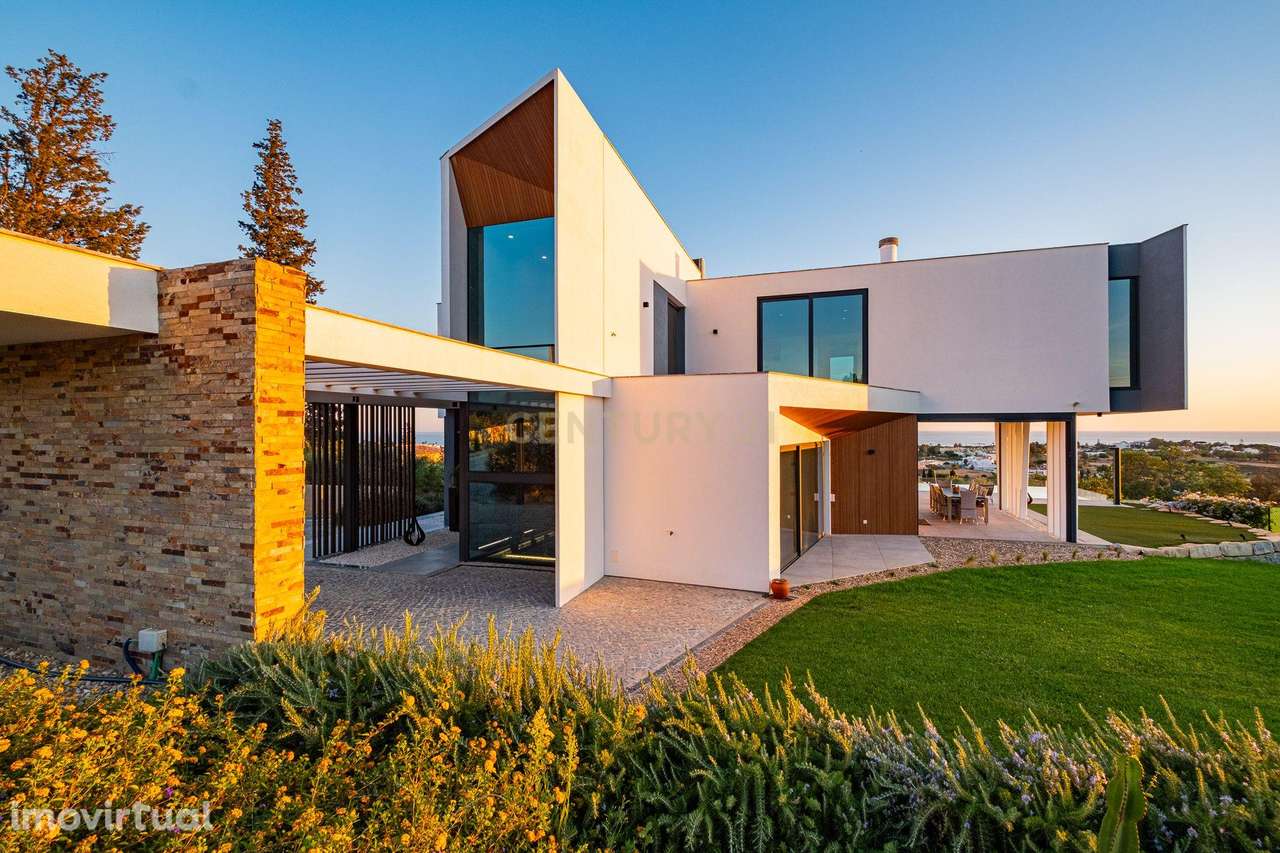 Villa de Luxo com 5 quartos e Vista Mar Panorâmica - Grande imagem: 3/39