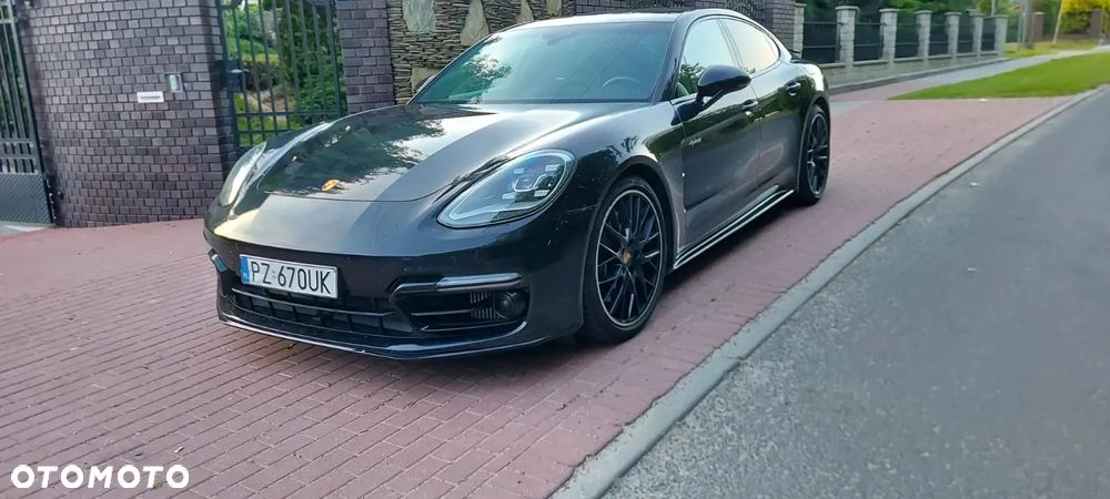 Porsche Panamera 4 E-Hybrid - 18