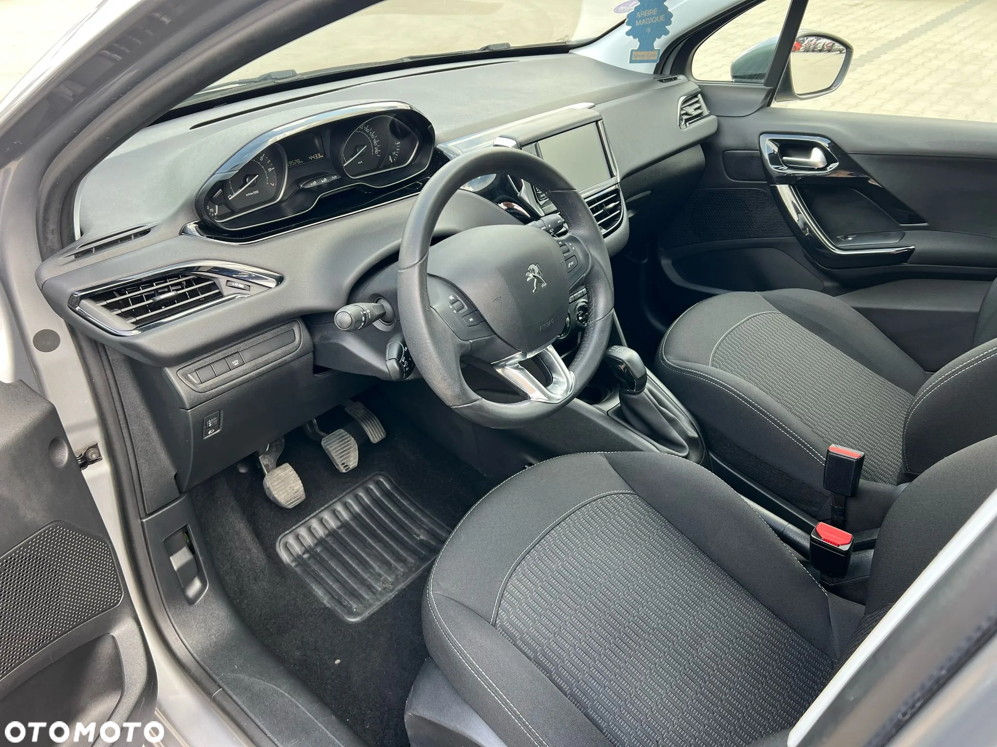 Peugeot 208 1.2 PureTech Style - 9
