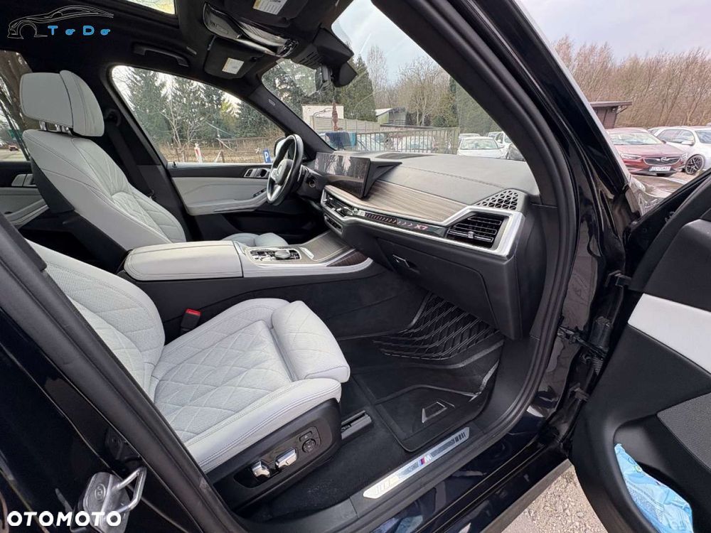 BMW X7 xDrive40i mHEV Individual Edition sport - 33
