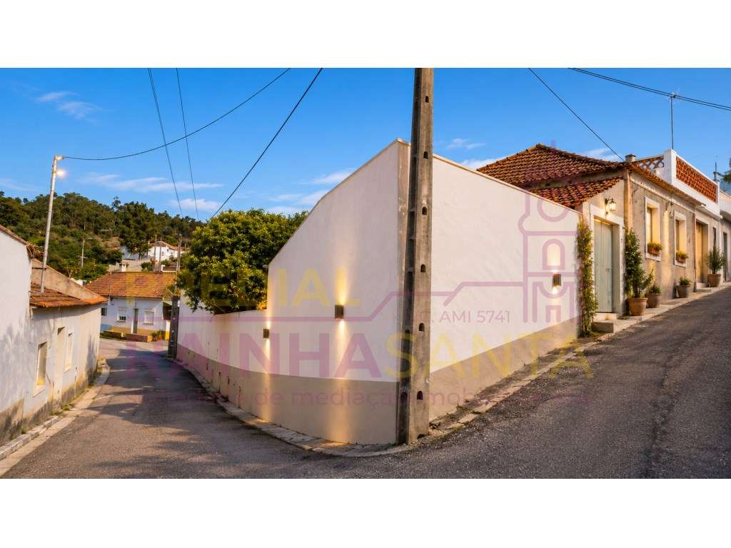 Moradia em Banda por recuperar - Espinheiro (Alcanena) - Grande imagem: 2/24