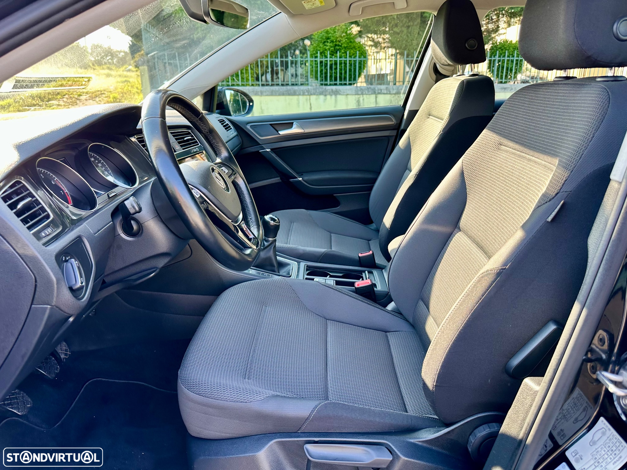VW Golf 1.0 TSI Confortline - 17
