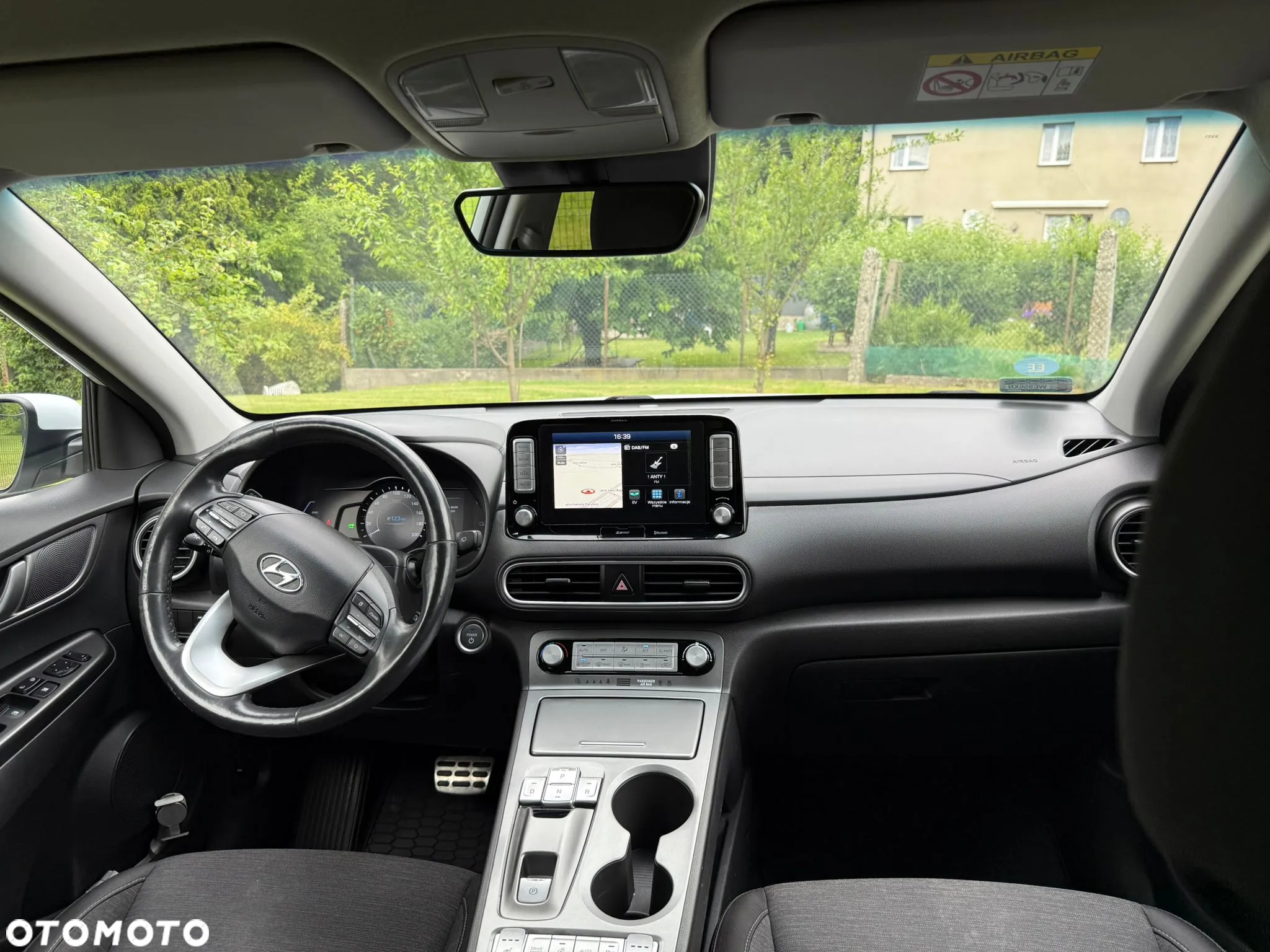 Hyundai Kona Electric 39kWh Premium - 10