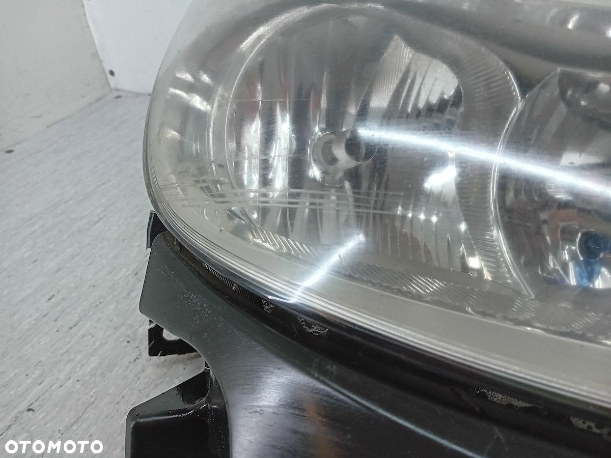 LAMPA PRZÓD PRAWA RENAULT CLIO III 8200459823 89900158 - 7