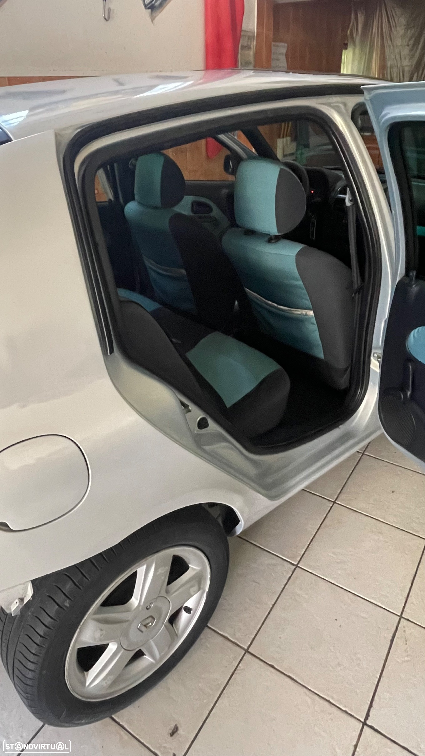 Renault Clio 1.2 16V Extreme - 4