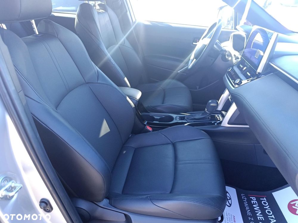 Toyota Corolla Cross 2.0 Hybrid Executive - 26