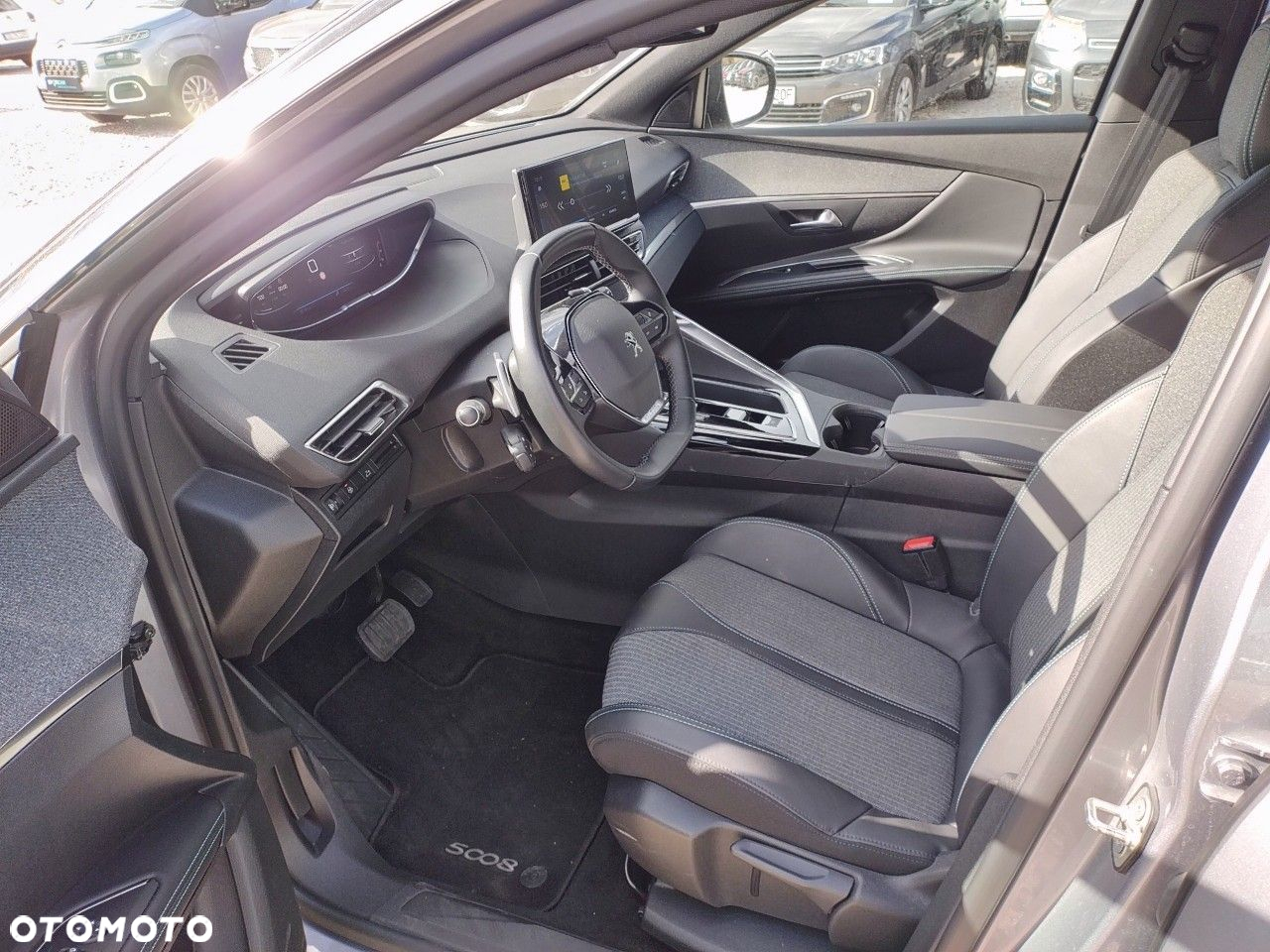 Peugeot 5008 1.5 BlueHDi Allure Pack S&S EAT8 - 9
