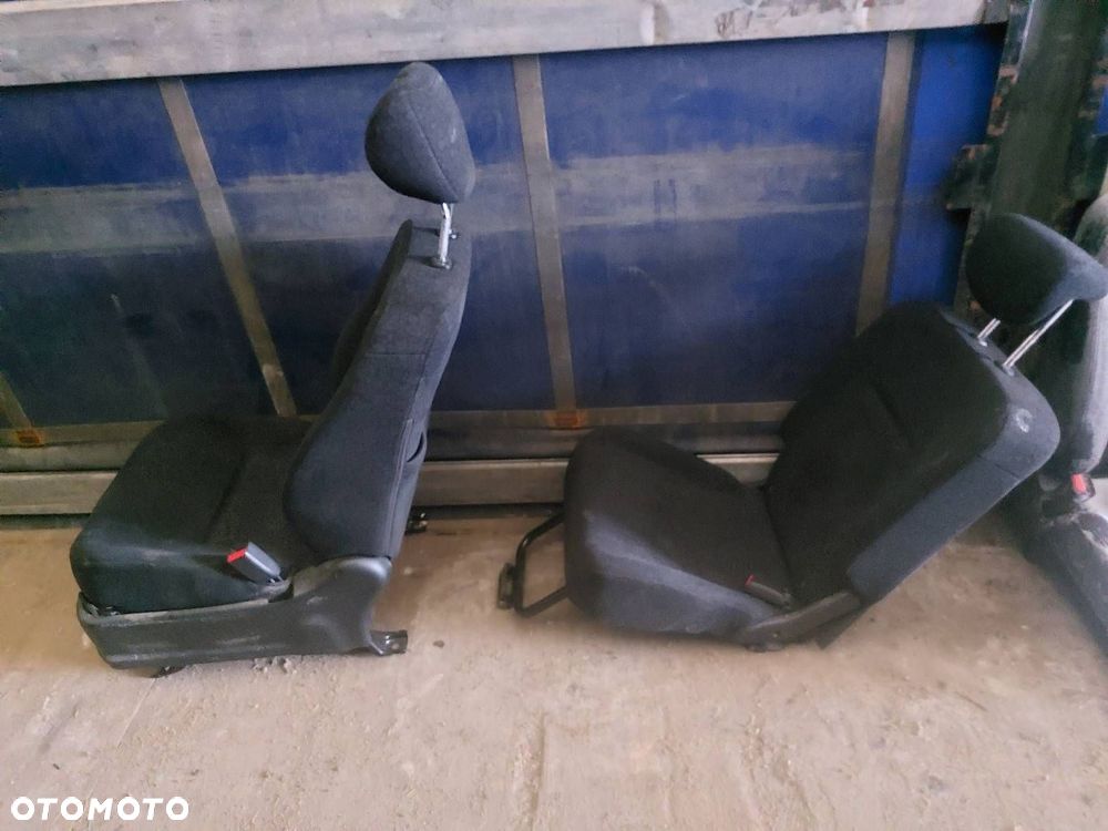 FOTELE KOMPLET LEWY PRAWY KANAPA TYŁ HONDA FR-V I - 22