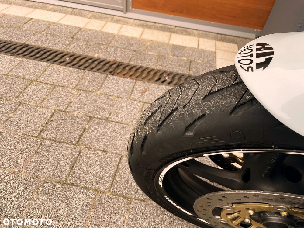Honda CB - 12