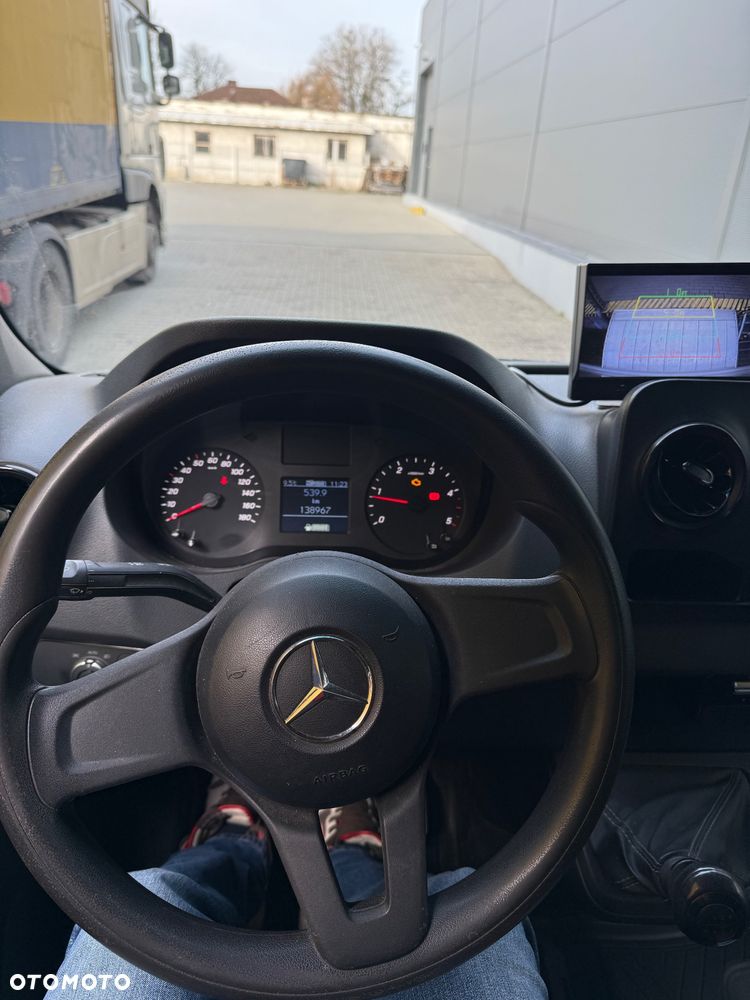 Mercedes-Benz Sprinter - 5