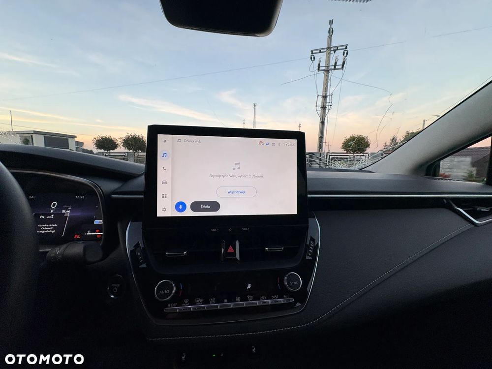 Toyota Corolla 1.8 Hybrid Comfort - 30