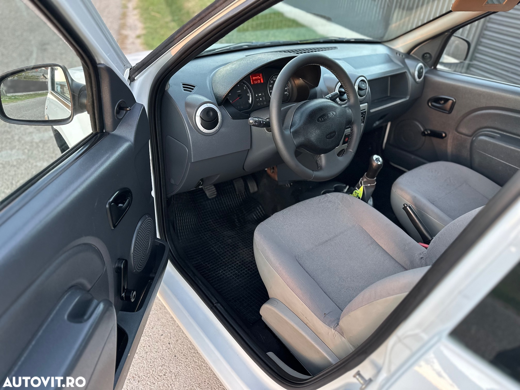 Dacia Pick Up - 14